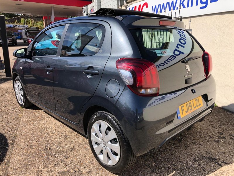 PEUGEOT 108