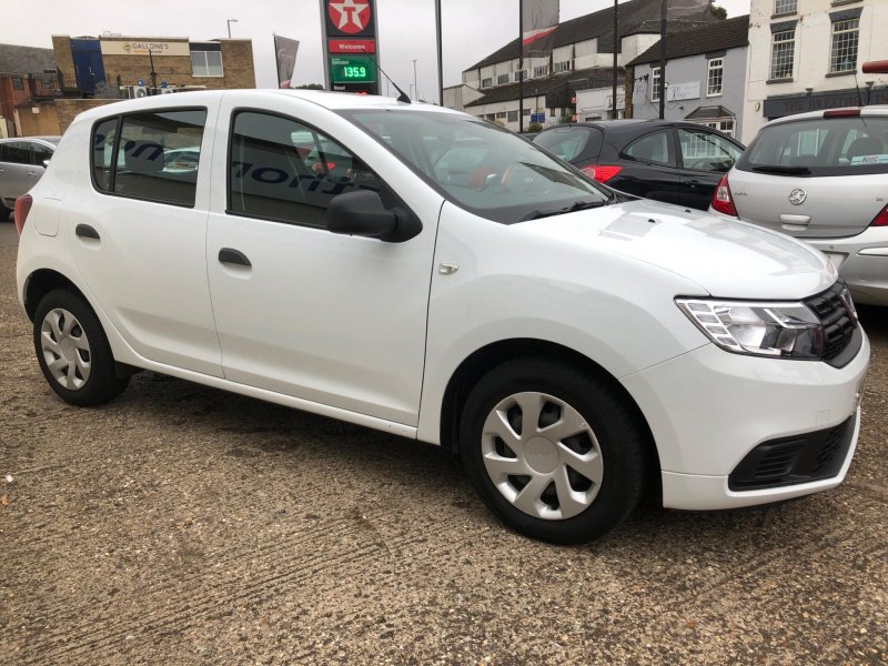DACIA SANDERO