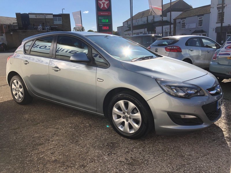 VAUXHALL ASTRA
