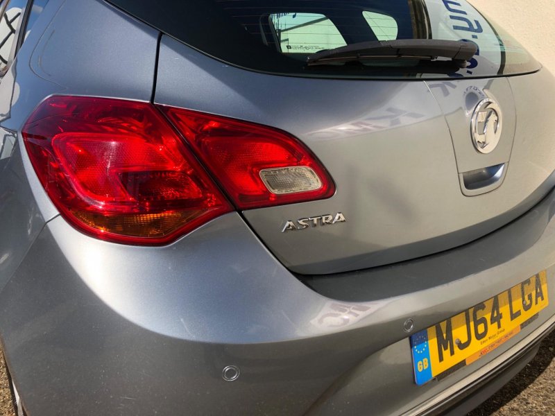 VAUXHALL ASTRA