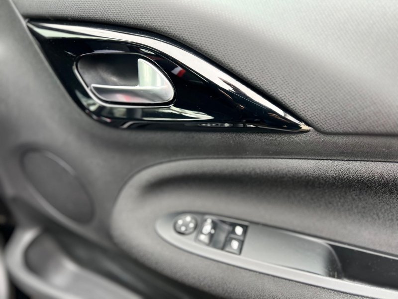 DS AUTOMOBILES DS 3