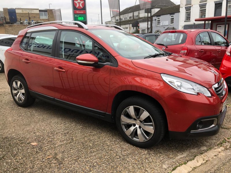 PEUGEOT 2008