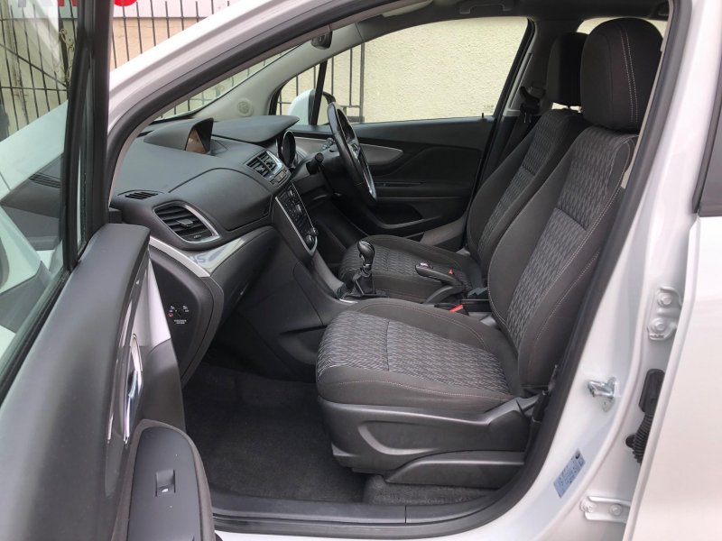 VAUXHALL MOKKA