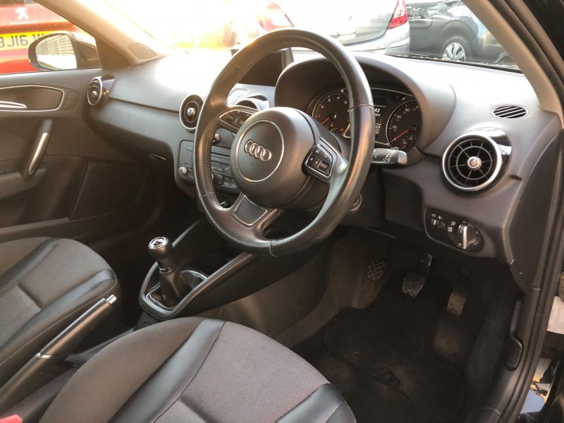 AUDI A1
