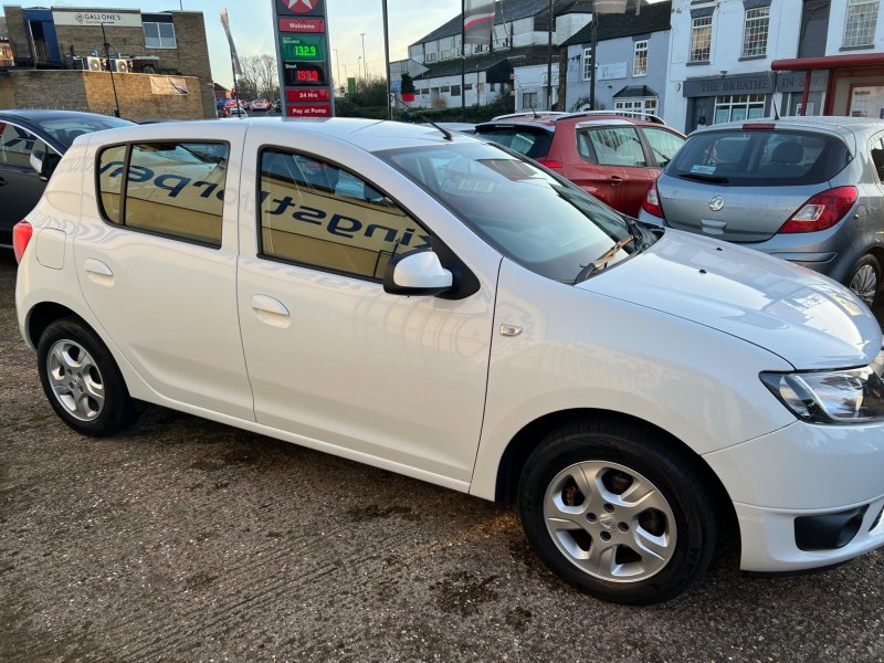 DACIA SANDERO