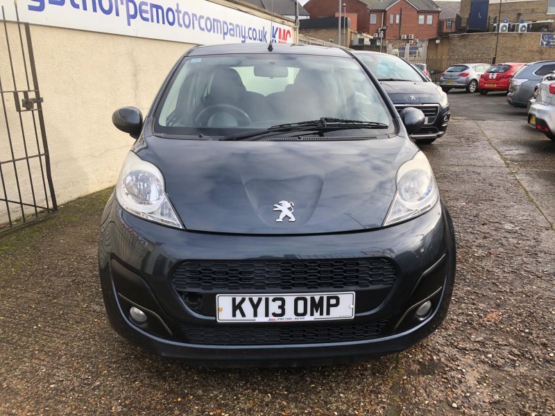 PEUGEOT 107