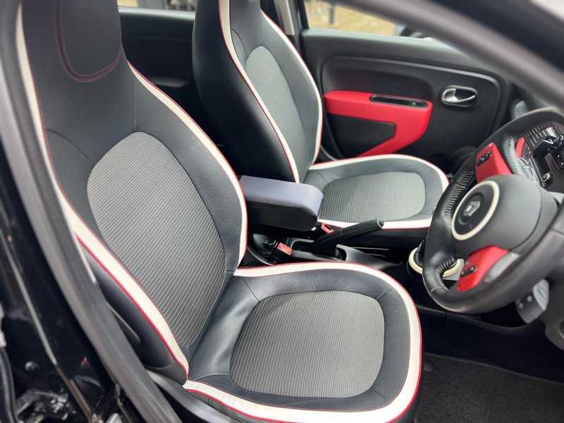 RENAULT TWINGO