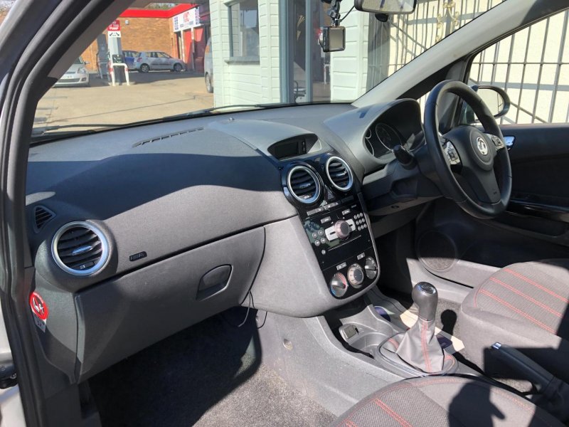 VAUXHALL CORSA