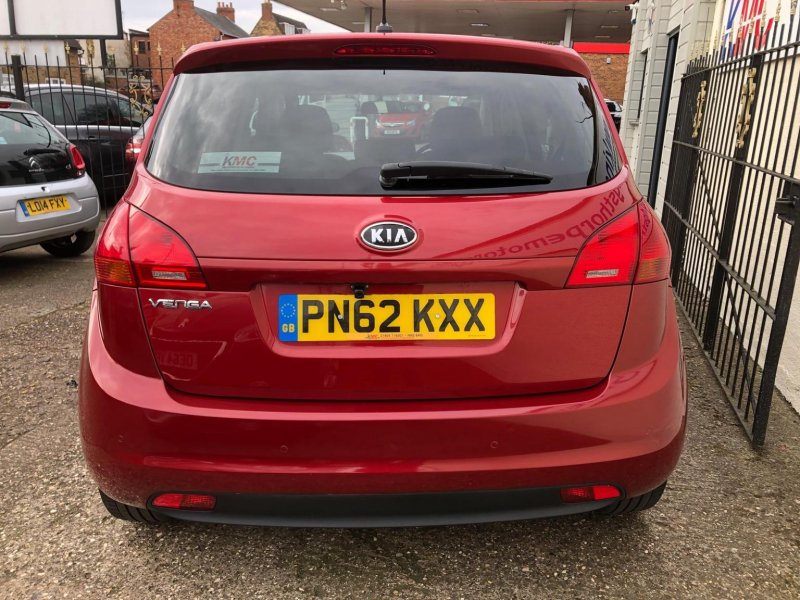 KIA VENGA