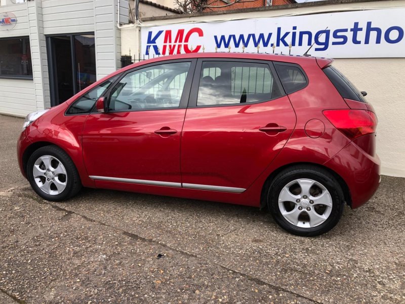 KIA VENGA