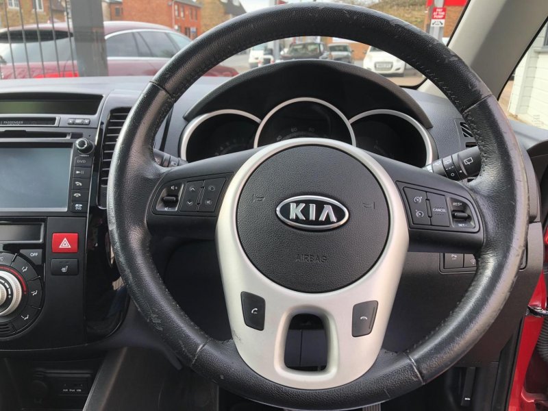 KIA VENGA