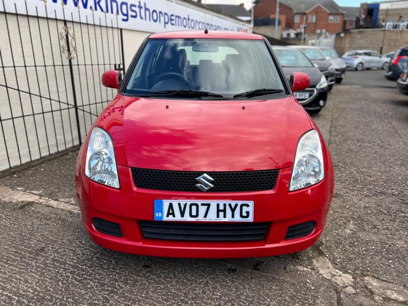 SUZUKI SWIFT