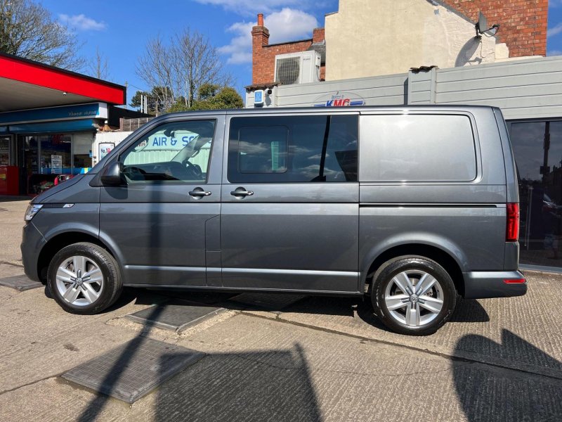 VOLKSWAGEN TRANSPORTER