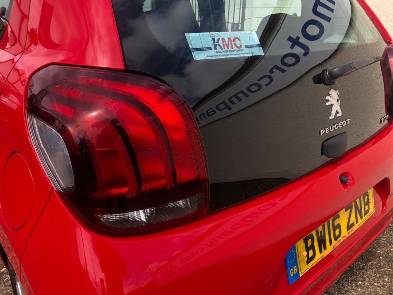 PEUGEOT 108