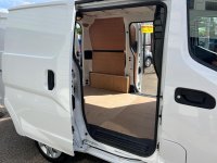 NISSAN E-NV200