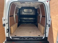 NISSAN E-NV200