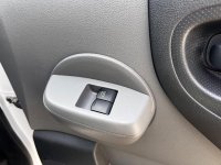 NISSAN E-NV200