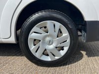 NISSAN E-NV200