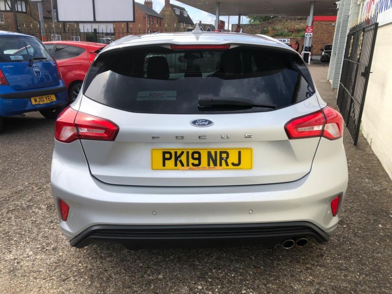 FORD FOCUS