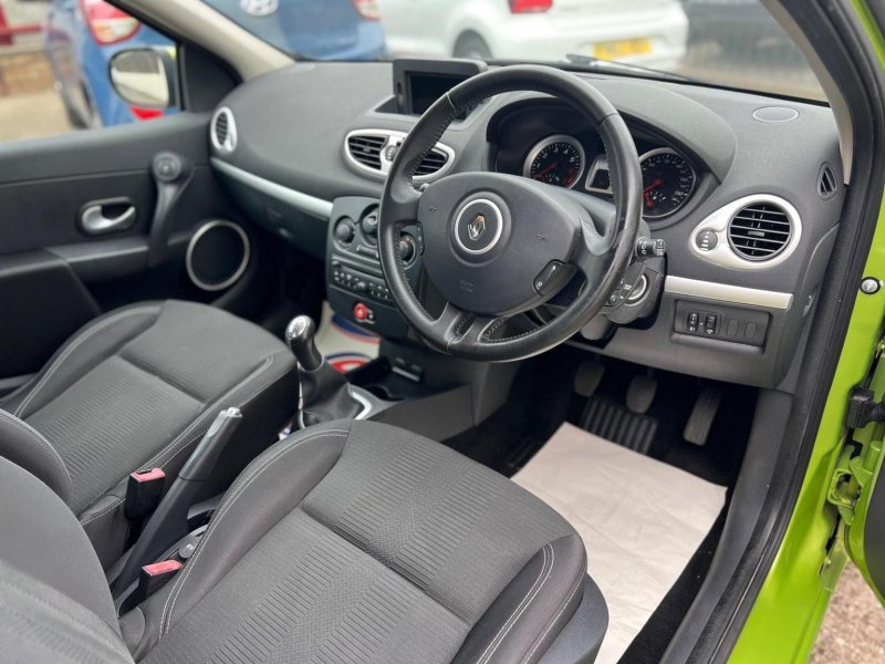 RENAULT CLIO