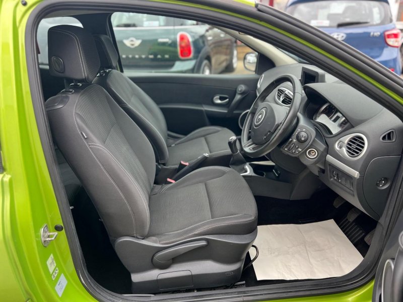 RENAULT CLIO